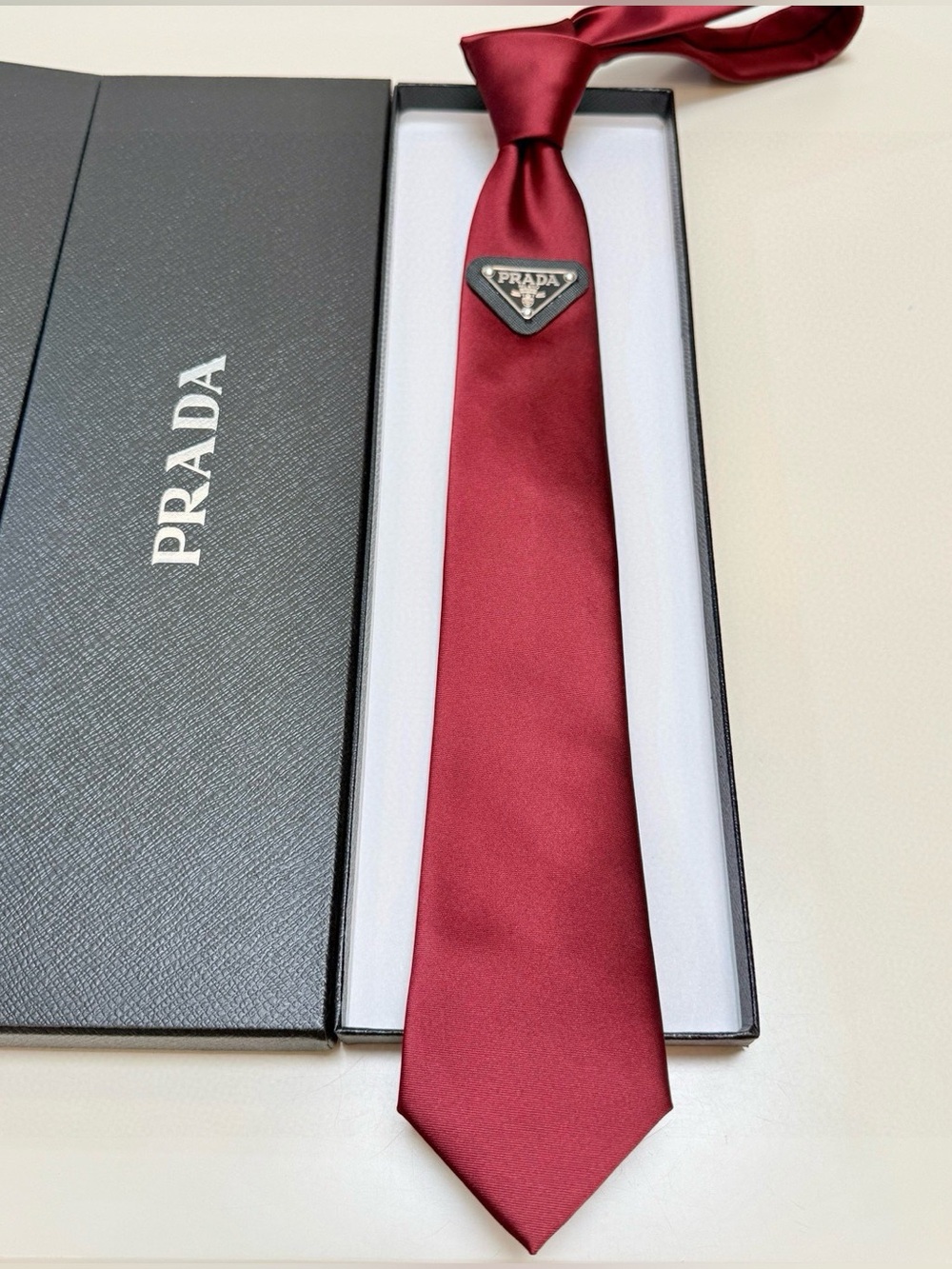 👑Red Prada Classic unisex tie with Prada logo
